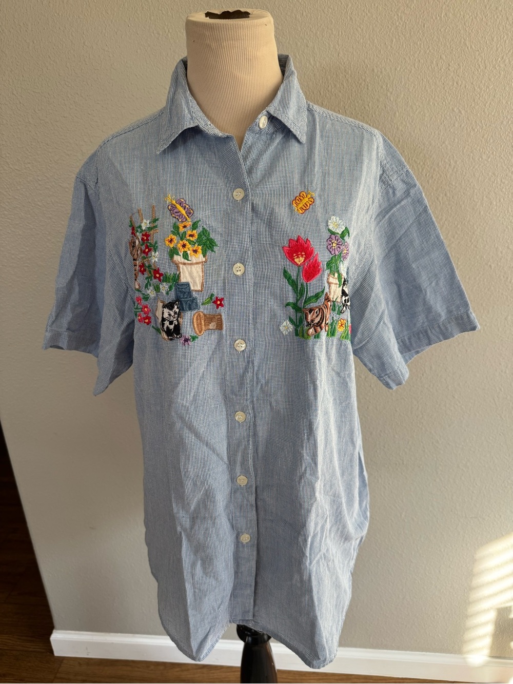 casey & max button down embroidery potted plants and playful cats size medium